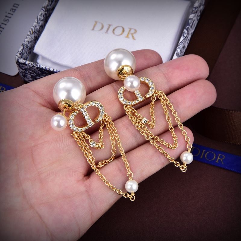 chr1st1an D10r earrings